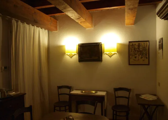 Le Stanze Di Torcicoda Panzió Ferrara