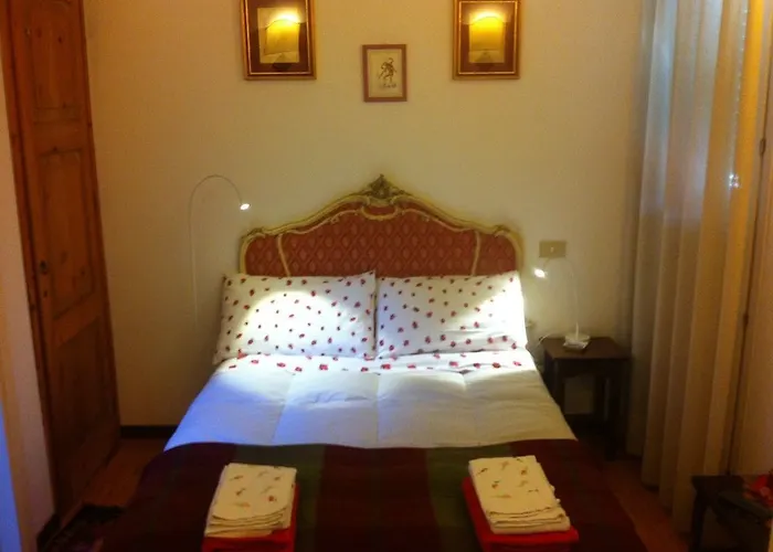 Le Stanze Di Torcicoda Panzió 3*